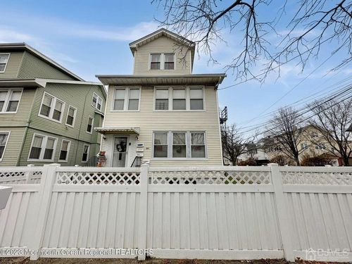 261 Ampere Pkwy, Bloomfield, NJ, 07003-6553 | Card Image