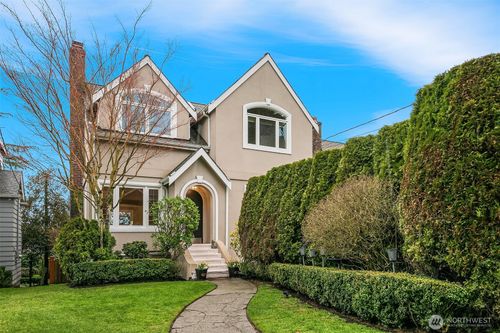 4721 45th Ave Ne, Seattle, WA, 98105-3921 | Card Image