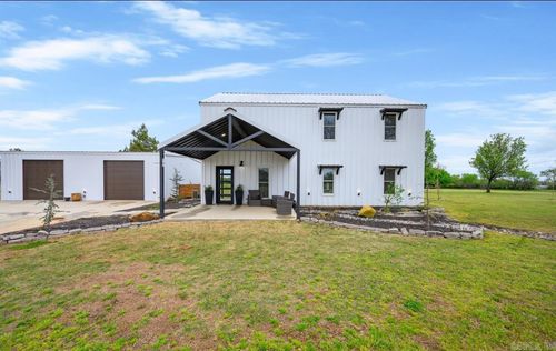 104 Staggs Dr, Nashville, AR, 71852-9618 | Card Image