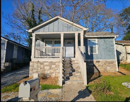 7 N Annie St, Newnan, GA, 30263-2132 | Card Image