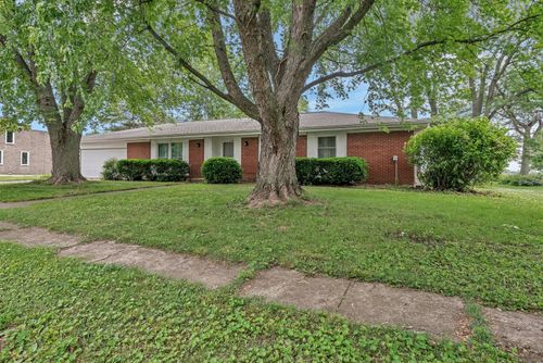 1635 N 4012th Rd, Earlville, IL, 60518-6120 | Card Image