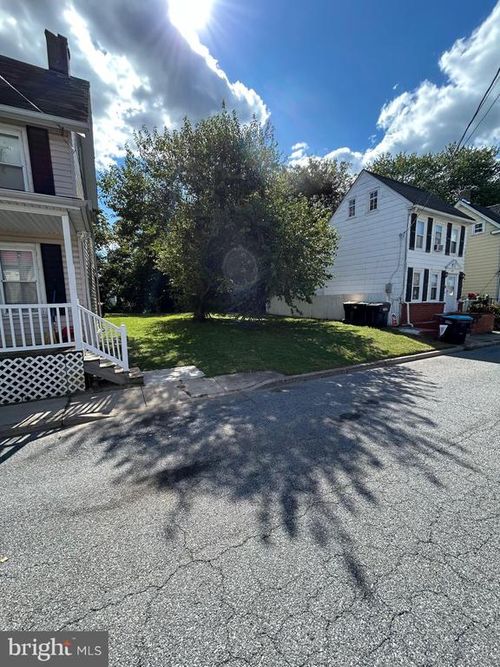 121 N East St, SMYRNA, DE, 19977 | Card Image