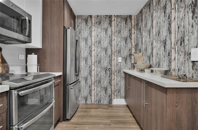 APT-3E - 5555 Collins Ave, Condo with 1 bedrooms, 2 bathrooms and null parking in Miami Beach FL | Image 16