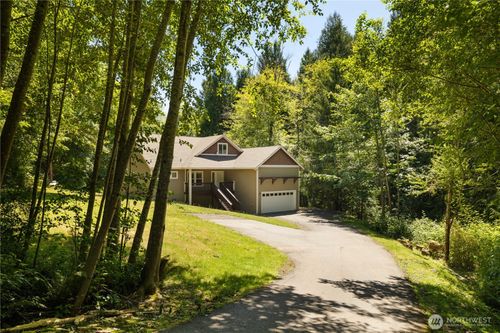 8706 Long Lake Rd Se, Port Orchard, WA, 98367-9069 | Card Image