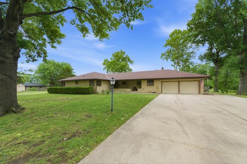1701 Sunset Dr, Augusta, KS, 67010-1630 | Card Image