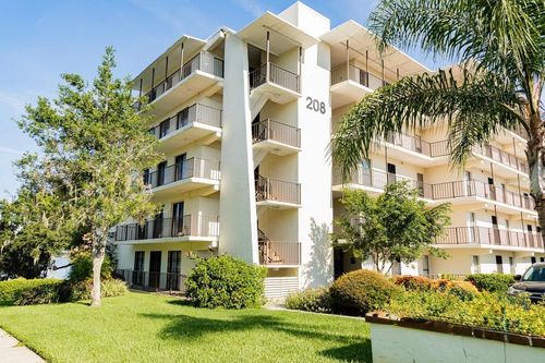 104-208 Lake Howard Dr Nw, WINTER HAVEN, FL, 33880-2302 | Card Image