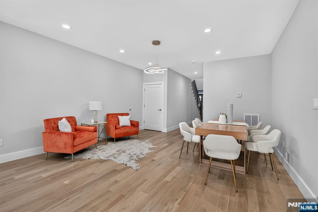 Residential in Livingston 4