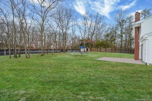 99 Ontario St, Port Jefferson Station, NY, 11776-4348 | Card Image