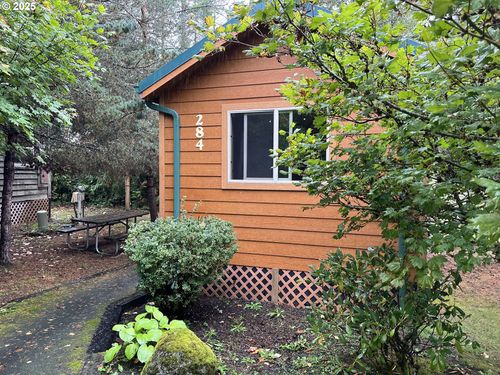 284-65000 E Highway 26, Welches, OR, 97067-9604 | Card Image