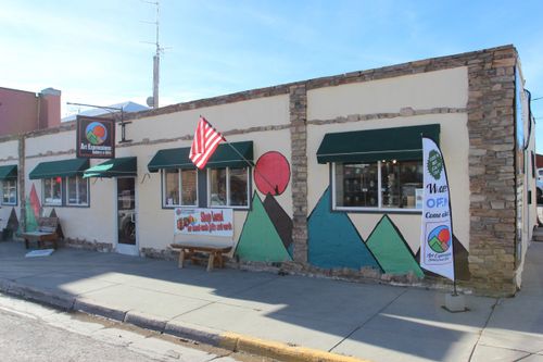 17 N 5th St, Custer, SD, 57730-1523 | Card Image