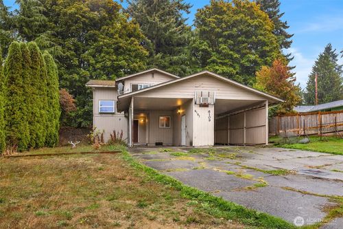 6107 Kenwood Drive, Everett, WA, 98203 | Card Image