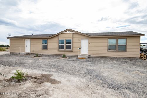 33 Cliff Banks Ct, Lovelock, NV, 89419-5109 | Card Image