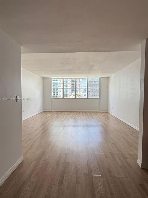 apt-1549-825 Brickell Bay Dr, Miami, FL, 33131-2920 | Card Image
