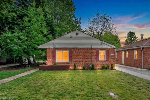 1279 Elmwood Rd, Mayfield Heights, OH, 44124-1655 | Card Image