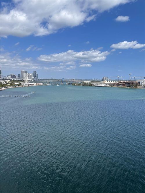 1402-848 Brickell Key Dr, Miami, FL, 33131-3724 | Card Image