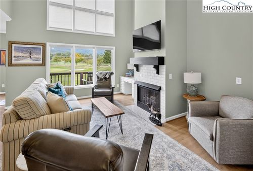 2-233 Lakeview Pl, Jefferson, NC, 28640-9484 | Card Image