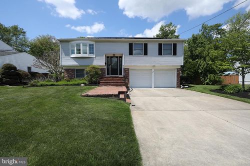 47 Heritage Rd, EVESHAM, NJ, 08053-2252 | Card Image