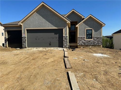 8215 Nw 89th Ter, Kansas City, MO, 64153-1930 | Card Image