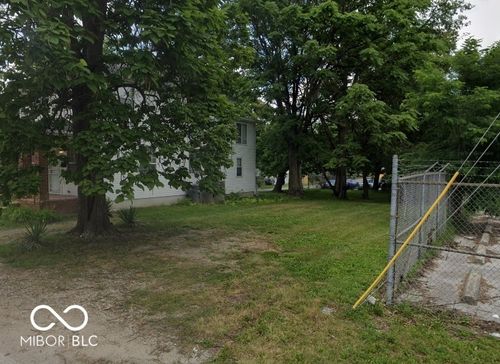 3728 E 28th St, Indianapolis, IN, 46218-2966 | Card Image