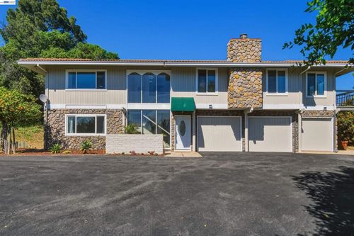 536 Golf Club Rd, Pleasant Hill, CA, 94523-1103 | Card Image