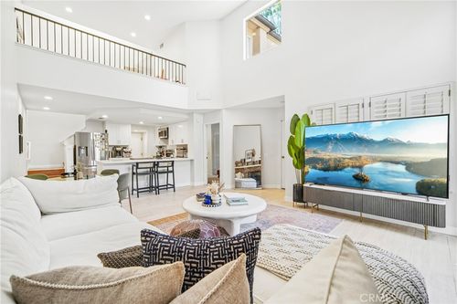 123 Corsica, Newport Beach, CA, 92660 | Card Image