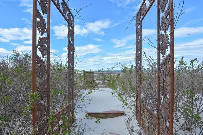 18 Bungalow Rd, House other with 5 bedrooms, 3 bathrooms and 4 parking in Gloucester MA | Image 27