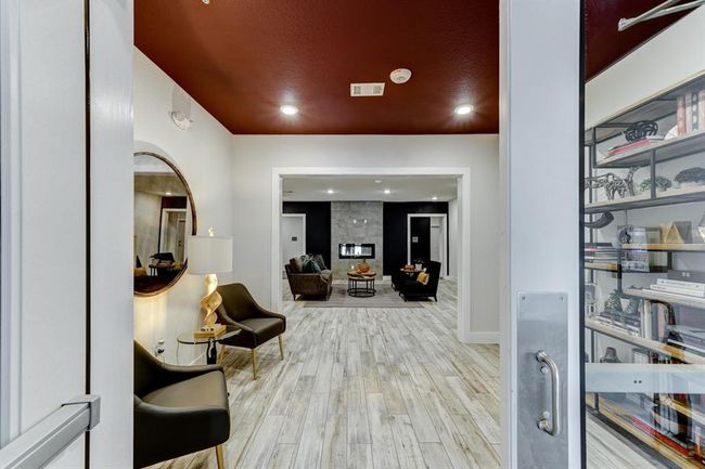 APT-1307 - 6804 Westview Dr, Townhouse with 3 bedrooms, 2 bathrooms and 1 parking in Houston TX | Image 27