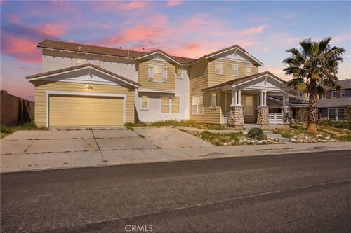 13184 Mammoth, Hesperia, CA, 92344 | Card Image