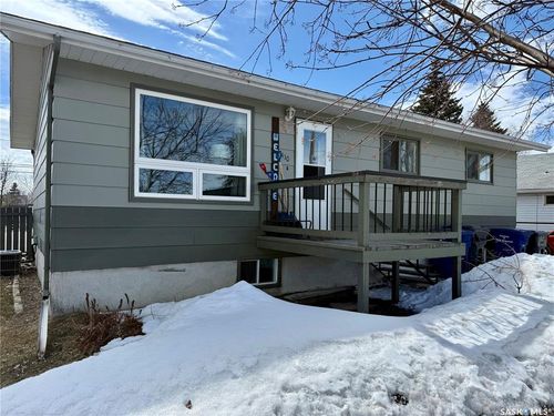 410 Maple Road W, Nipawin, SK, S0E1E0 | Card Image