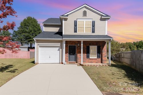 3407 Charterhall Ln, Charlotte, NC, 28215-7803 | Card Image