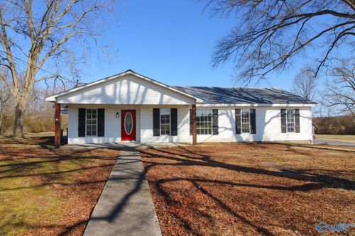 77 Carter St, Rainsville, AL, 35986-3744 | Card Image