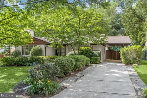 5512 Uppingham St, CHEVY CHASE, MD, 20815-5508 | Card Image