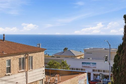 315 33rd St, Manhattan Beach, CA, 90266-3812 | Card Image