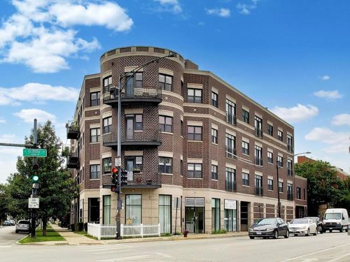 203-3028 W Roscoe St, Chicago, IL, 60618-4642 | Card Image