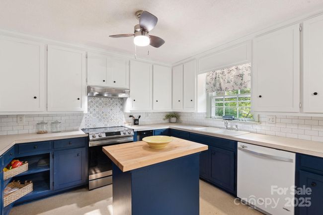 108 Augusta Dr, House other with 4 bedrooms, 3 bathrooms and null parking in Statesville NC | Image 18