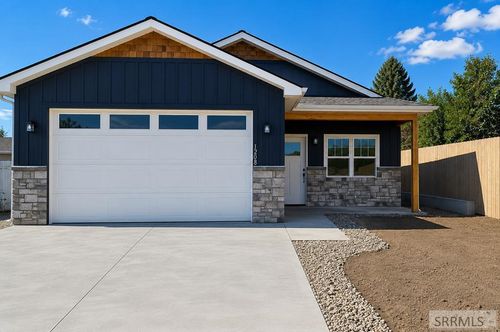 1208 Taft Ave, Salmon, ID, 83467-3015 | Card Image