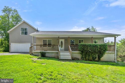 303 Marcum Ln, Harpers Ferry, WV, 25425-4574 | Card Image