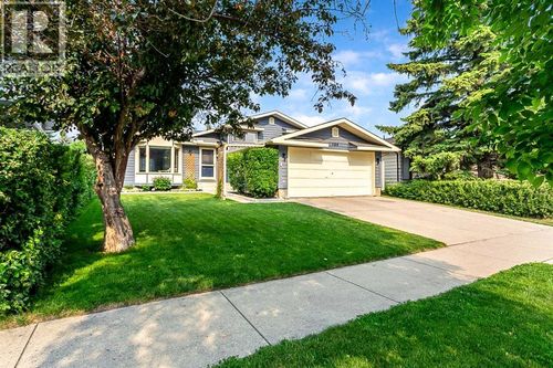 188 Suncrest Way Se, Calgary, AB, T2X1W4 | Card Image