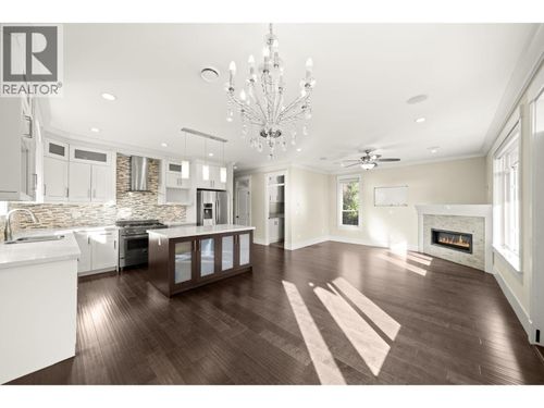 7028 Broadway, Burnaby, BC, V5A1R8 | Card Image