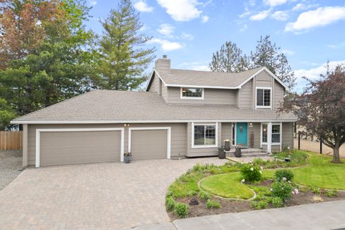 1206 Ne Paula Dr, Bend, OR, 97701-6059 | Card Image