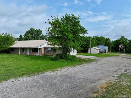 22099 E County Road 1710, Elmore City, OK, 73433-8551 | Card Image