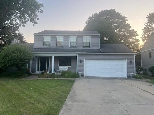 1796 Briarcliff St, Sylvan Lake, MI, 48320-1608 | Card Image