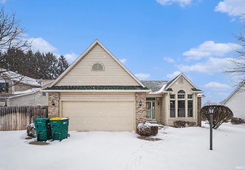 512 Autumn Ct, Mishawaka, IN, 46544-5032 | Card Image