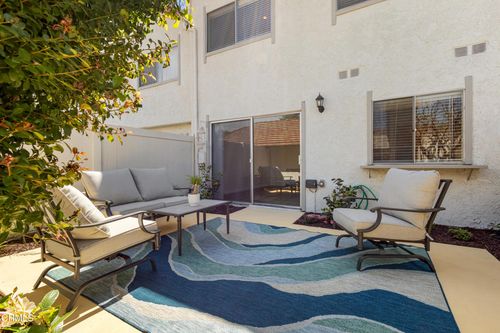 272 Green Moor Pl, Thousand Oaks, CA, 91361-1132 | Card Image