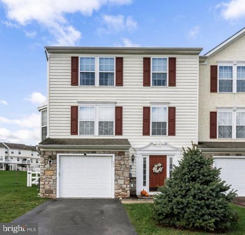 117 N Savanna Dr, POTTSTOWN, PA, 19465-6605 | Card Image