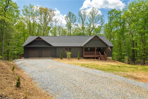 115 Pine Burr Dr, Purlear, NC, 28665-8809 | Card Image