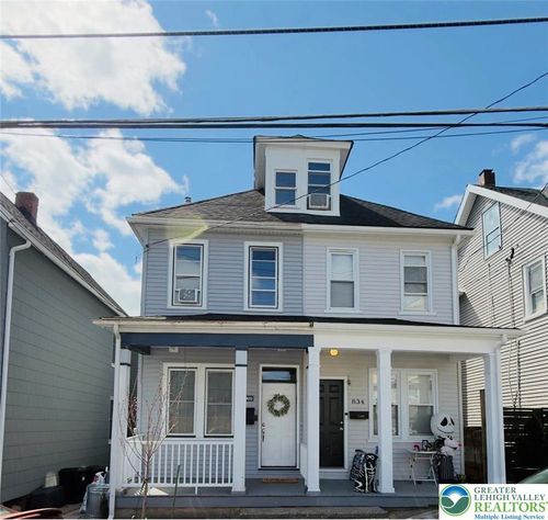 832 Bushkill St, EASTON, PA, 18042-3376 | Card Image