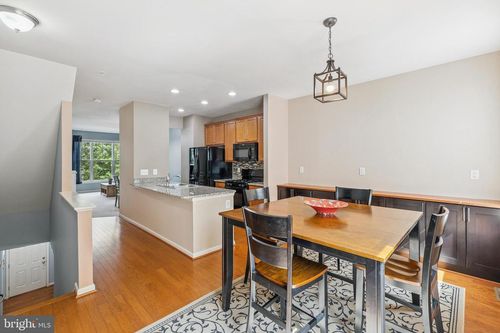 45-12796 Lotte Dr, Lake Ridge, VA, 22192-2720 | Card Image