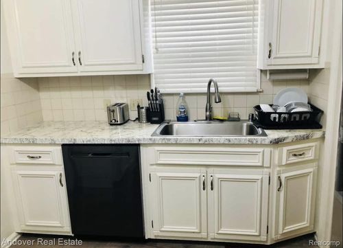 1321 Vernon St, Dearborn, MI, 48128-2509 | Card Image