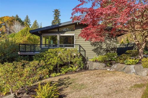 216 Nw 115th St, Seattle, WA, 98177-4721 | Card Image